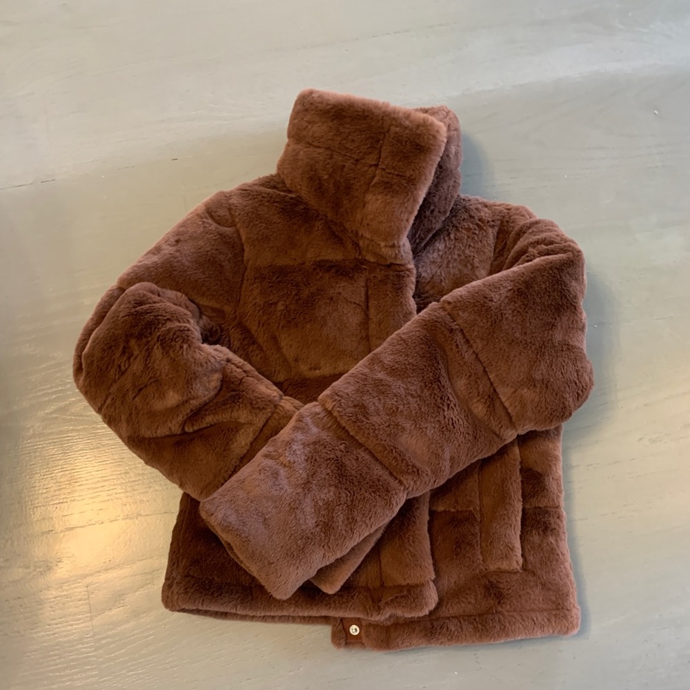 Abercrombie and Fitch Faux Fur mini puffer xs